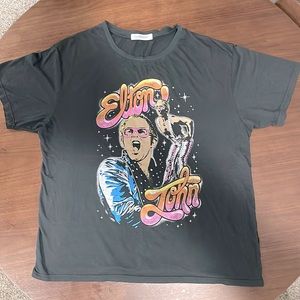 Daydreamer Elton John On Stage Boyfriend Tee, Large, black